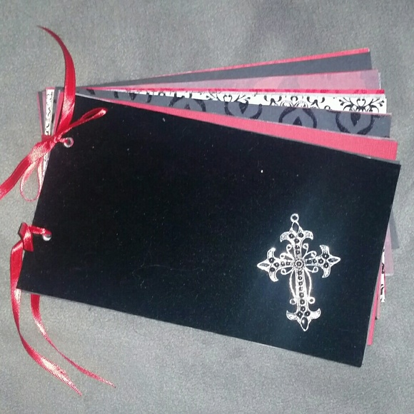 Gothic - Picture 2 of 2